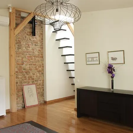 דירה Spacious Loft In Art Nouveau Area