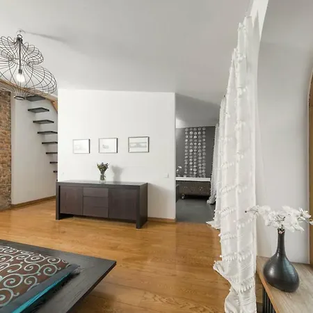 דירה Spacious Loft In Art Nouveau Area ריגה